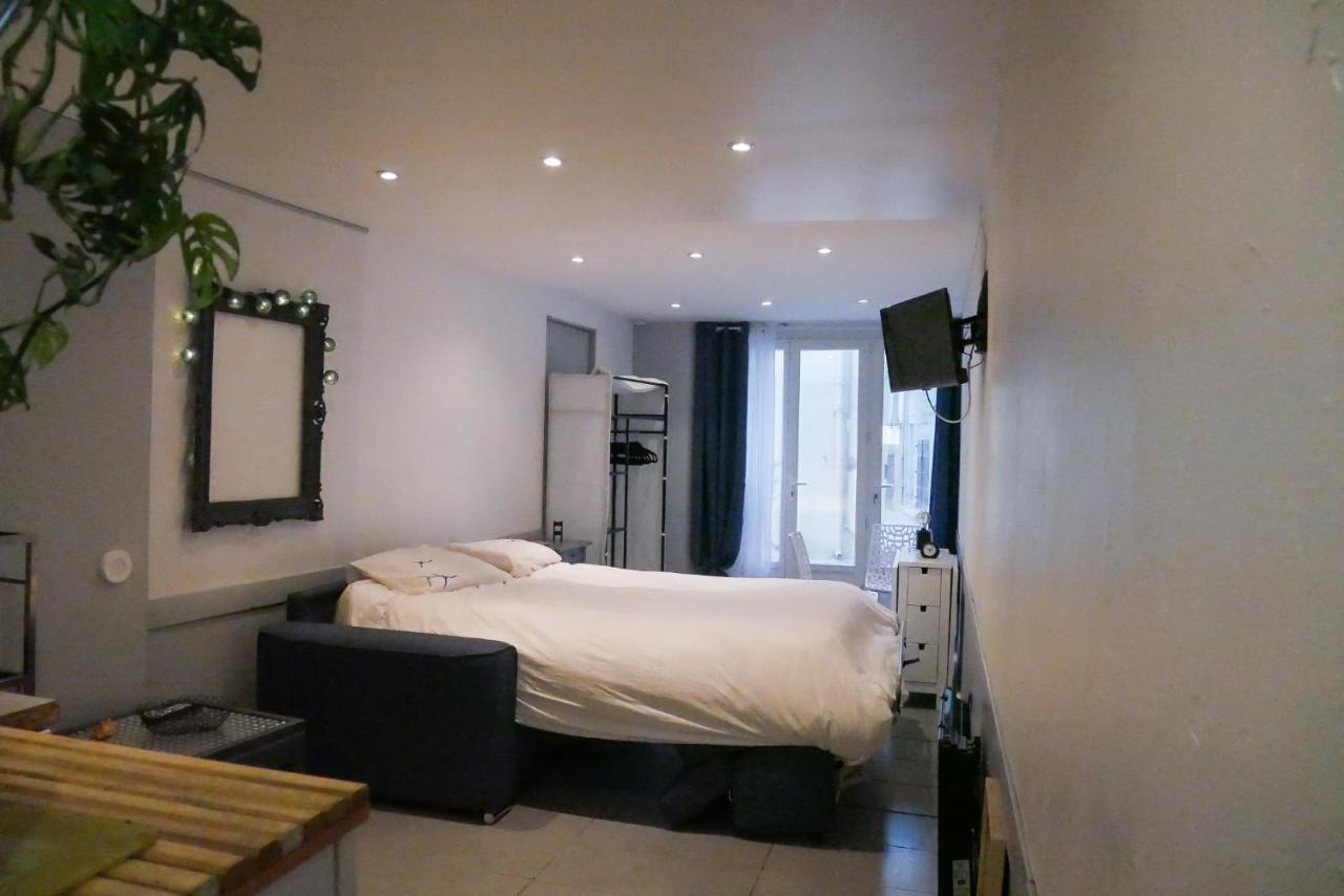 Le Studio - La Roquebrussanne Apartment ภายนอก รูปภาพ
