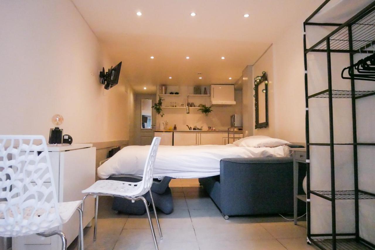 Le Studio - La Roquebrussanne Apartment ภายนอก รูปภาพ